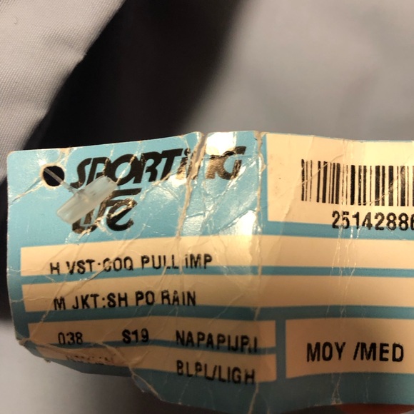 New Napapijri anorak - Picture 12 of 14